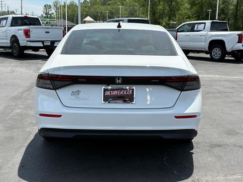 Used 2025 Honda Accord SE image 29