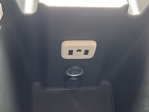 Used 2020 Buick Envision Essence FWD image 10