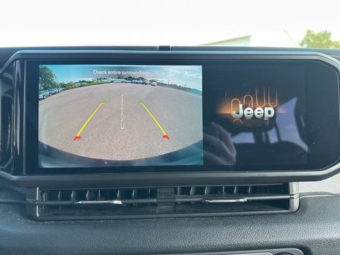 Used 2024 Jeep Wrangler Sport S image 49