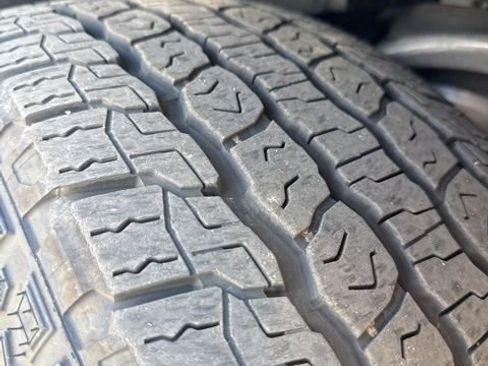 Used 2025 GMC Yukon AT4 Ultimate image 9