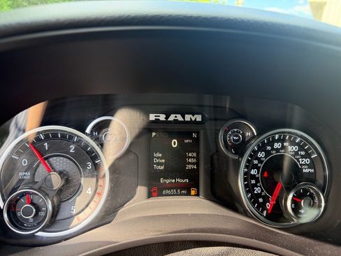 Used 2024 RAM 3500 Big Horn AWD/4WD image 37