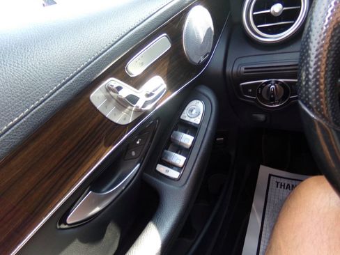 Used 2016 Mercedes-Benz GLC 300 image 53