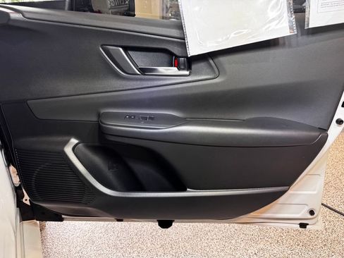 Used 2024 Toyota Prius Prime Premium FWD image 45