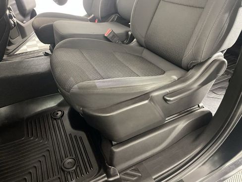 Used 2020 Chevrolet Silverado 1500 Custom w/ Custom 2.7L Value Package image 11