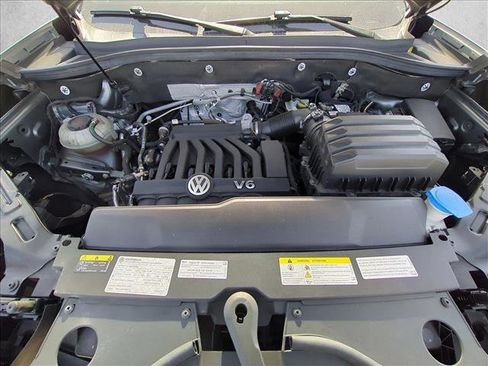 Used 2021 Volkswagen Atlas Cross Sport SEL image 18