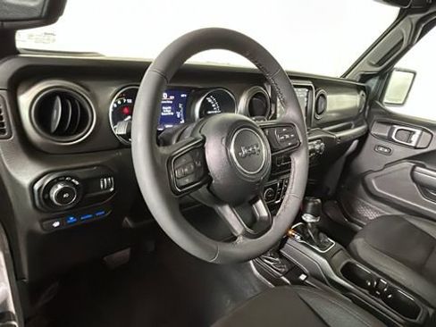 Used 2023 Jeep Wrangler Unlimited w/ Sun & Screen Package AWD/4WD image 13