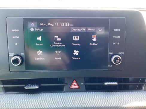 Used 2025 Kia Sportage LX FWD image 21