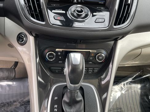 Used 2015 Ford C-MAX Energi SEL w/ Equipment Group 303A FWD image 24