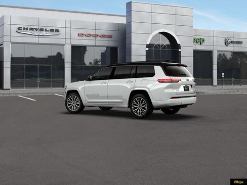 New 2026 Jeep Grand Cherokee L Summit AWD/4WD image 4