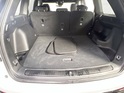 Used 2023 Jeep Grand Cherokee Altitude image 25