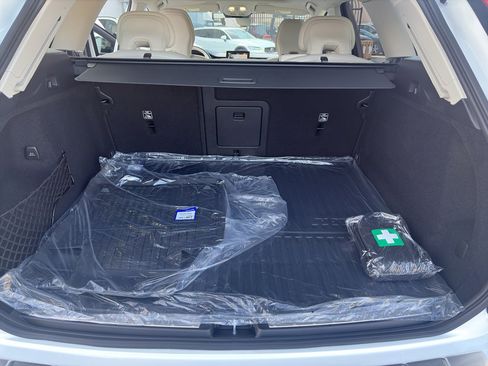 New 2026 Volvo XC60 T8 Ultra w/ Protection Package Premier image 11