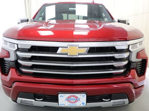 Certified 2023 Chevrolet Silverado 1500 High Country w/ Technology Package AWD/4WD image 17