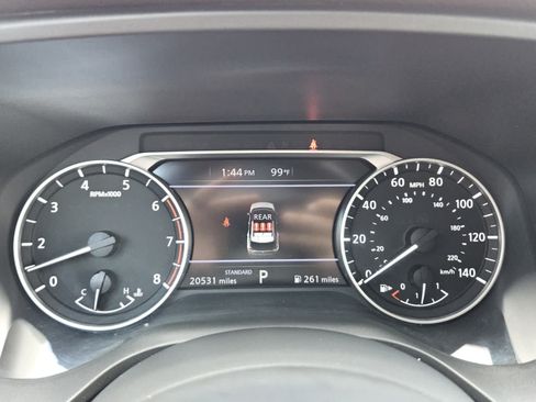 Used 2023 Nissan Rogue SV FWD image 14