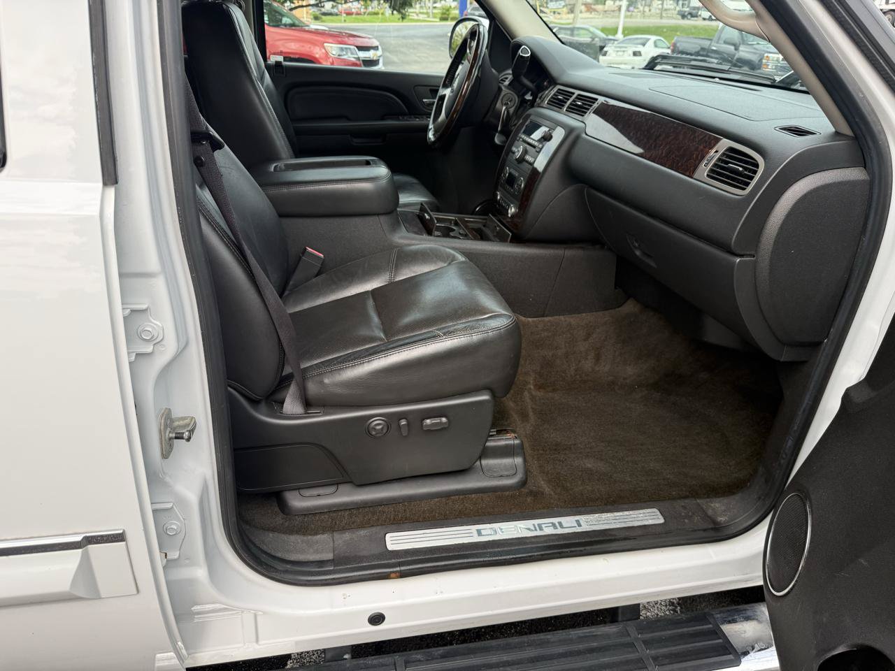 Used 2009 GMC Sierra 1500 Denali AWD/4WD image 20