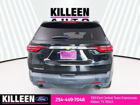 Used 2022 Chevrolet Traverse LS FWD image 8