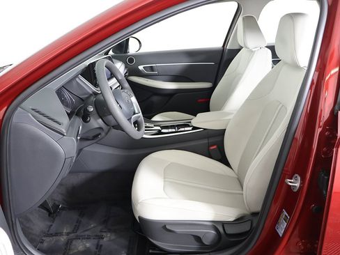 Used 2023 Hyundai Sonata SE w/ Preferred Accessory Package image 27