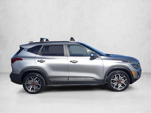 Used 2023 Kia Seltos SX w/ SX Sunroof Package image 4