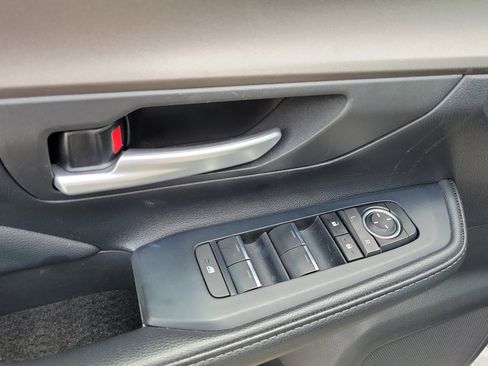 Used 2024 Toyota Grand Highlander XLE FWD image 23
