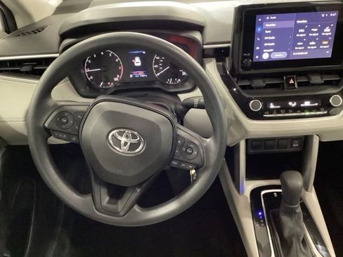 Used 2023 Toyota Corolla Cross L AWD/4WD image 5