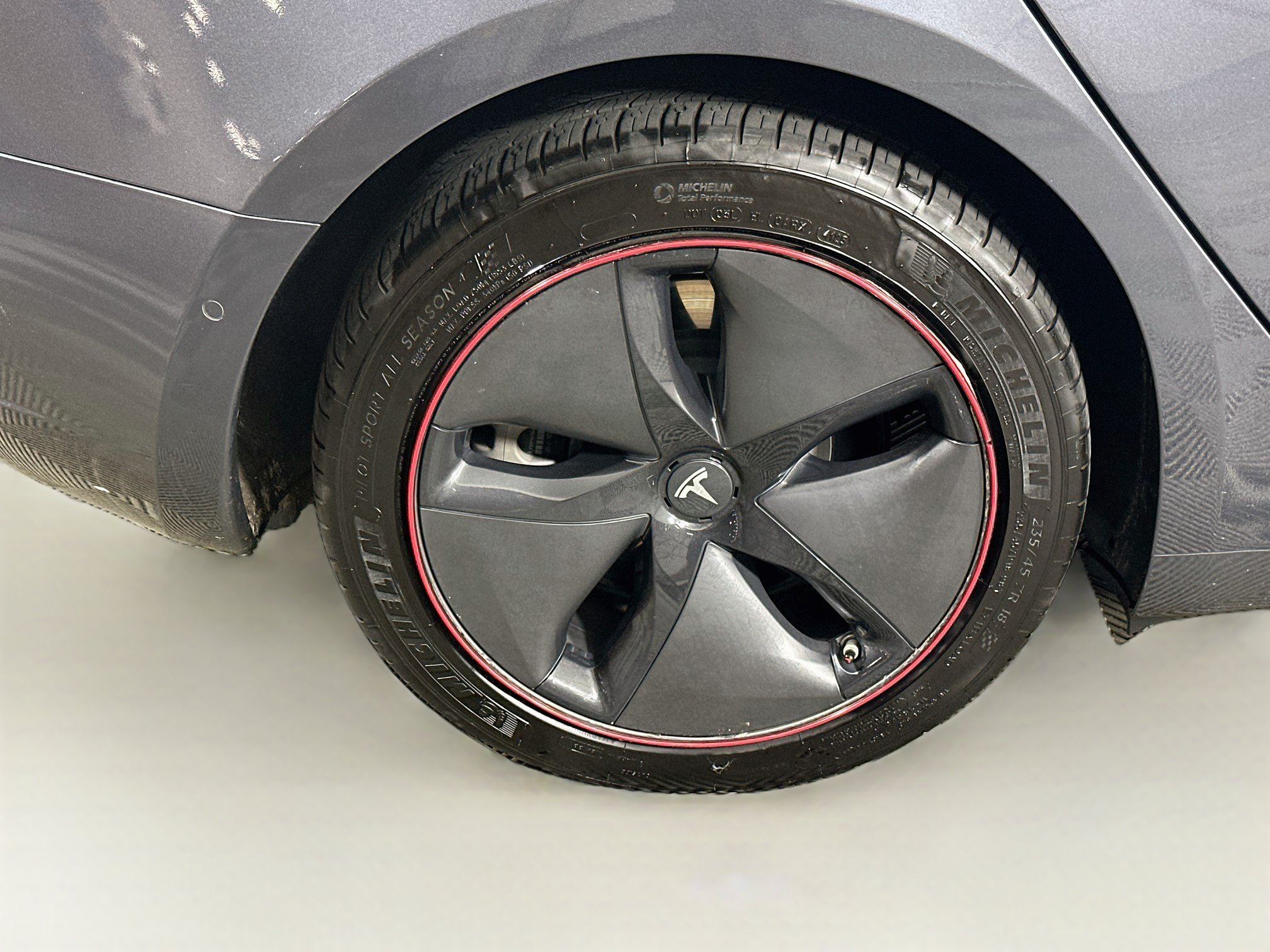 Used 2018 Tesla Model 3 Mid Range RWD image 11