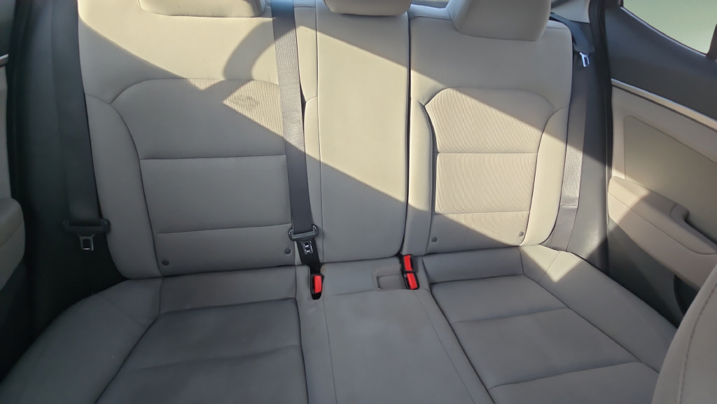 Used 2018 Hyundai Elantra SEL FWD image 10