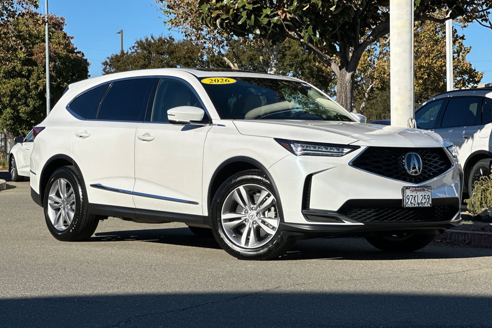 Used 2026 Acura MDX SH-AWD image 2