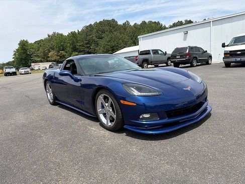 Used 2007 Chevrolet Corvette Coupe w/ Preferred Equipment Group RWD image 1