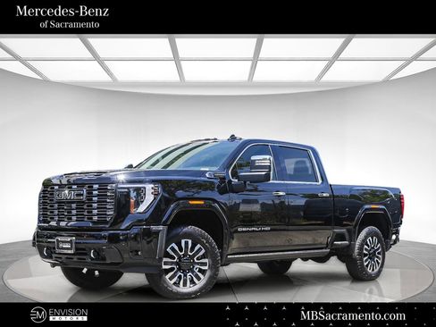 Used 2025 GMC Sierra 2500 Denali Ultimate AWD/4WD image 1