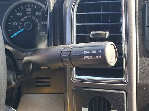 Used 2016 Ford F150 XLT image 32