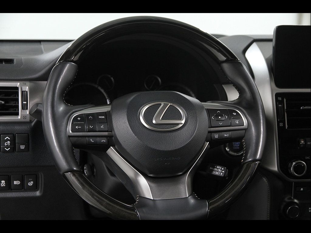 Used 2022 Lexus GX 460 Premium w/ Premium Package AWD/4WD image 7