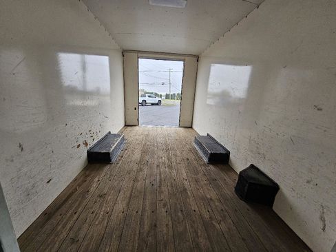 Used 2018 Chevrolet Express 3500 w/ Driver Convenience Package image 22