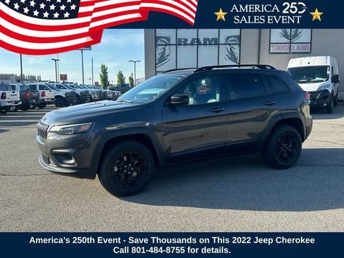 Used 2022 Jeep Cherokee Latitude AWD/4WD image 1