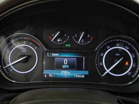 Used 2016 Buick Regal image 24