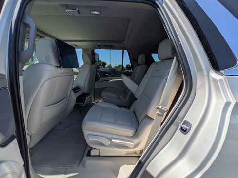 Used 2021 Cadillac Escalade Premium Luxury Platinum AWD/4WD image 29