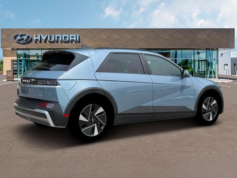 New 2025 Hyundai Ioniq 5 SEL image 8