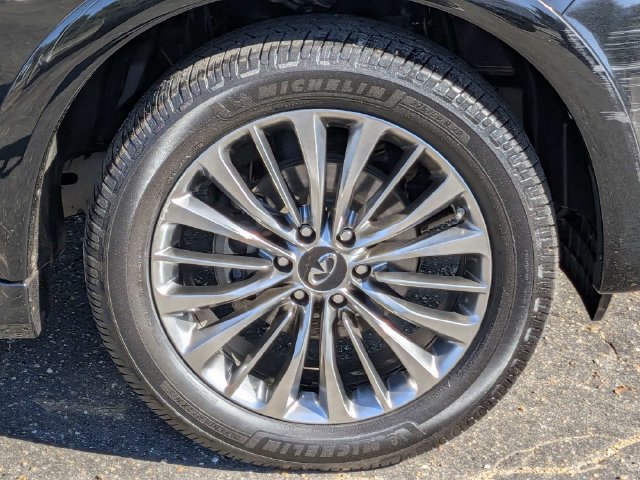 Used 2019 INFINITI QX80 Luxe w/ 22" Wheel Package RWD image 11