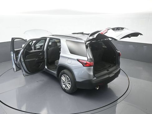 Used 2023 Chevrolet Traverse LT FWD image 69