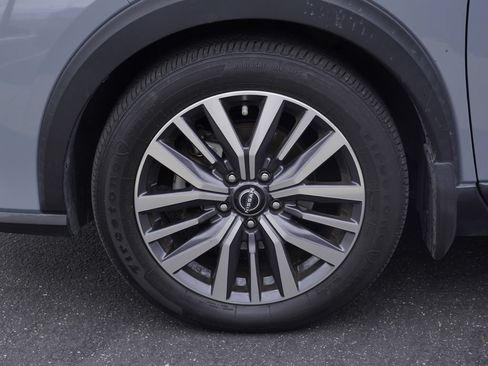 Used 2023 Nissan Kicks SR w/ SR Premium Package FWD image 7