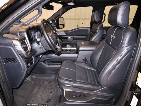 Certified 2025 Ford F350 Platinum w/ FX4 Off-Road Package image 15