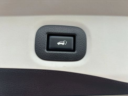 Used 2015 Nissan Rogue SL image 26