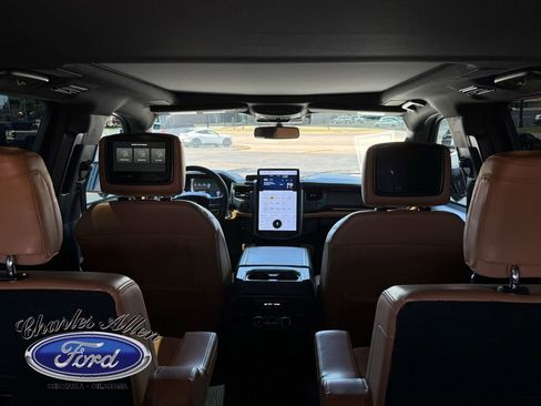 Used 2024 Ford Expedition Max Platinum AWD/4WD image 17