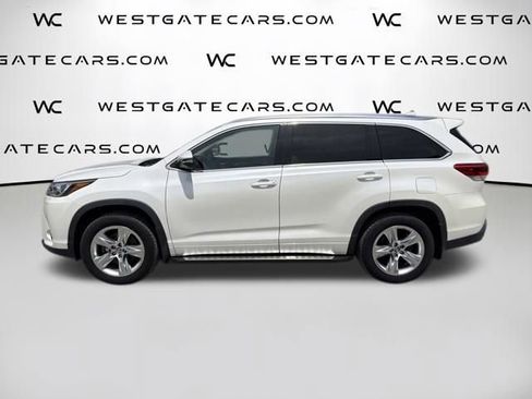 Used 2017 Toyota Highlander Limited AWD/4WD image 10