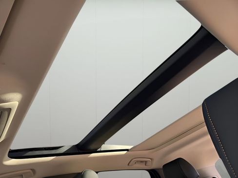 Used 2025 MAZDA CX-90 Plug-In Hybrid w/Premium Sport image 22