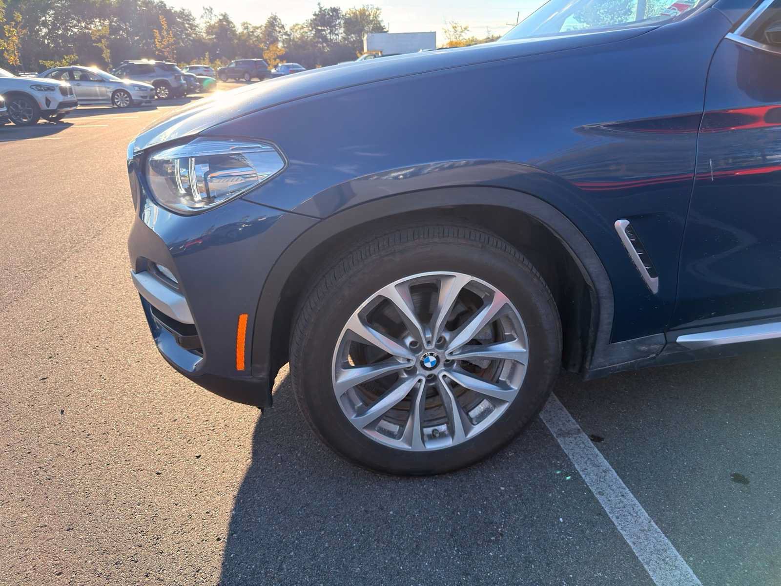 Used 2018 BMW X3 xDrive30i w/ Premium Package AWD/4WD image 2