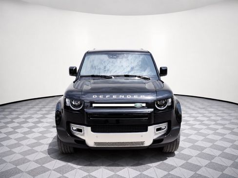 Used 2025 Land Rover Defender 130 X-Dynamic SE AWD/4WD image 6