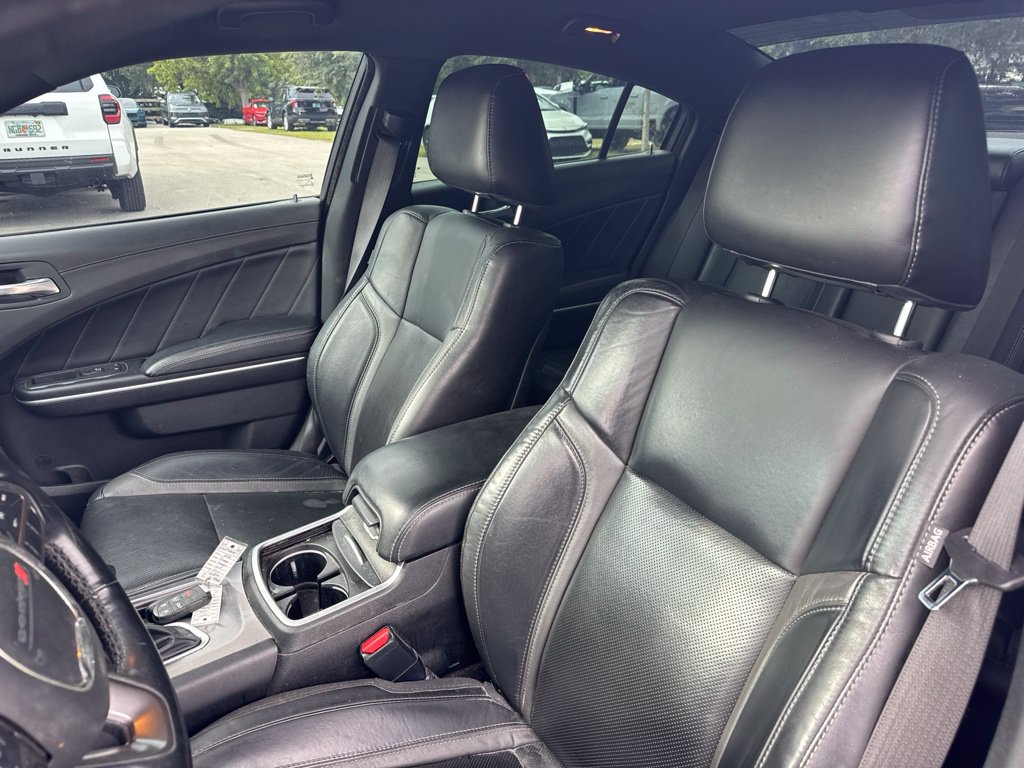 Used 2022 Dodge Charger SXT w/ Plus Group RWD image 10