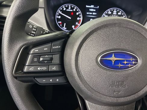 Used 2025 Subaru Crosstrek 2.0i Premium image 19