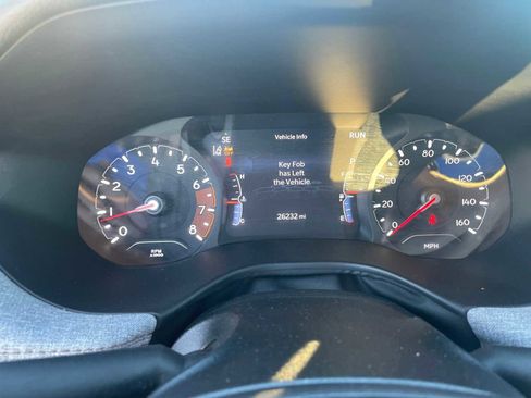 Used 2024 Jeep Compass Latitude image 17