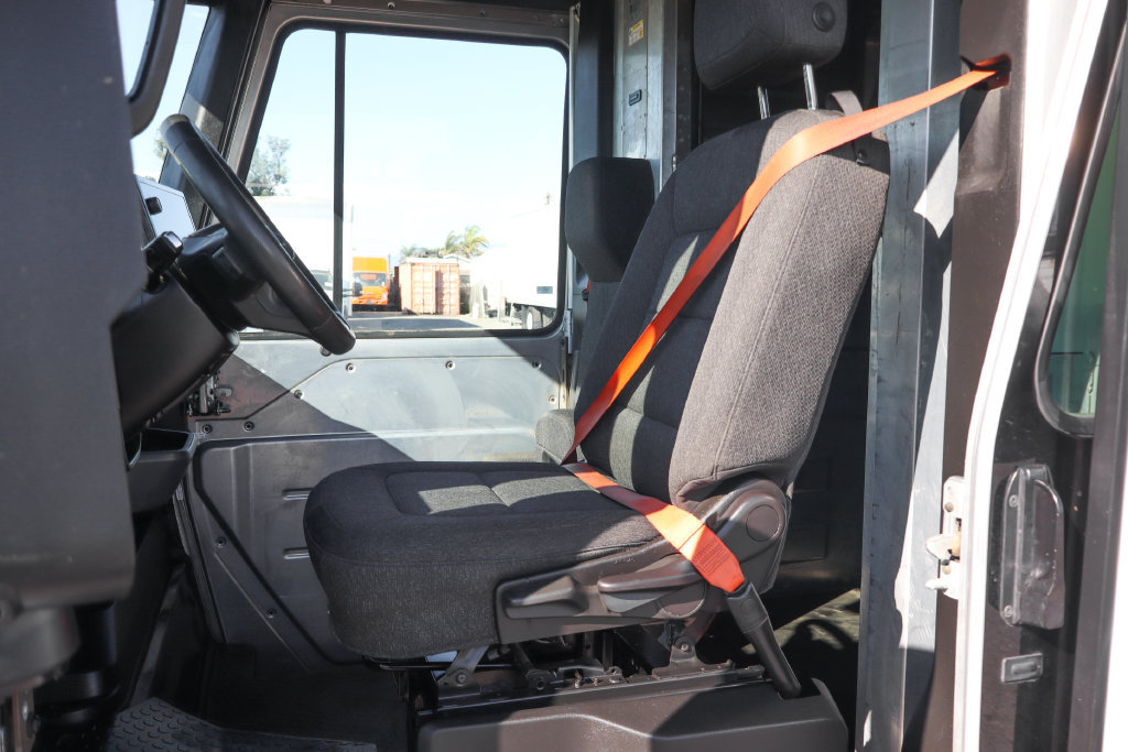 Used 2024 Chevrolet Brightdrop 600 w/ Commercial Equipment Package AWD/4WD image 14
