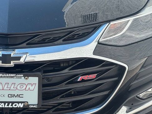 Used 2019 Chevrolet Cruze LT w/ Convenience Package FWD image 8